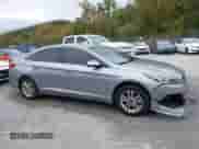2015 Hyundai Sonata SE с VIN 5NPE24AF1FH070855, выставлен на аукционе IAAI как лот 43401764 с пробегом 150 569 миль миль и . История ставок и продаж доступна на DreamBid. Изображение 13.