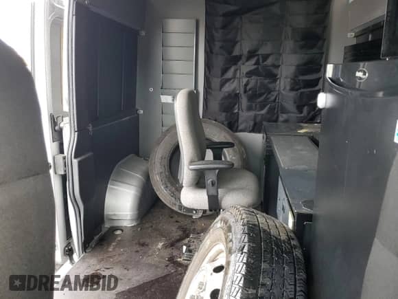 2018 Ram ProMaster Cargo с VIN 3C6TRVCG8JE144341, выставлен на аукционе Copart как лот 75460894 с пробегом 61 093 миль миль и Списание • Salvage title. История ставок и продаж доступна на DreamBid. Изображение 10.
