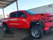 2019 Chevrolet Silverado 1500 RST z VIN 1GCUWDEDXKZ157259, wystawiony jako IAAI lot #42443731 z przebiegiem 36 279 mil mil oraz . Historia ofert i sprzedaży dostępna na DreamBid. Obrazek 13.