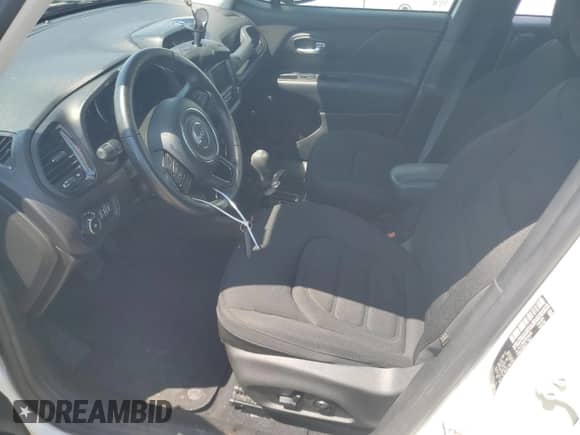 2017 Jeep Renegade Latitude с VIN ZACCJBBBXHPG09395, выставлен на аукционе Copart как лот 66529965 с пробегом Не указан миль и Списание • Salvage title. История ставок и продаж доступна на DreamBid. Изображение 7.