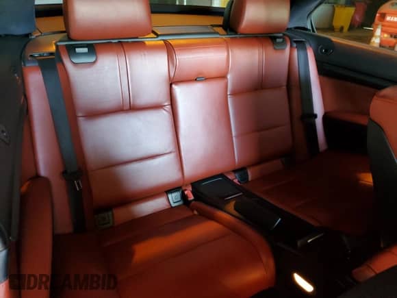 2011 BMW M3 z VIN WBSDX9C51BE399475, wystawiony jako Copart lot #90114655 z przebiegiem 62 769 mil mil oraz Szkoda całkowita • Salvage title. Historia ofert i sprzedaży dostępna na DreamBid. Obrazek 10.