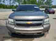 2014 Chevrolet Suburban LS with VIN 1GNSCHE05ER240761, listed as a Copart auction lot 61916395 with 234,738 mi miles and Salvage title. Bid and sale history available at DreamBid. Image 5.