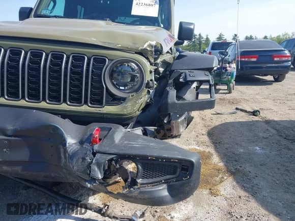 2025 Jeep Wrangler Rubicon z VIN 1C4PJXFN0SW546661, wystawiony jako IAAI lot #42236807 z przebiegiem 2 963 mil mil oraz . Historia ofert i sprzedaży dostępna na DreamBid. Obrazek 18.