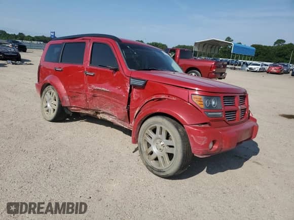 2011 Dodge Nitro Heat with VIN 1D4PU4GK5BW576896, listed as a Copart auction lot 62063805 with 131,492 mi miles and Salvage title. Bid and sale history available at DreamBid. Image 4.