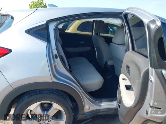 2021 Honda HR-V LX with VIN 3CZRU5H37MM734526, listed as a IAAI auction lot 43213250 with 70,690 mi miles and . Bid and sale history available at DreamBid. Image 8.