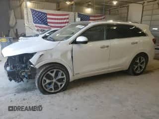 2017 Kia Sorento SXL z VIN 5XYPKDA51HG227505, wystawiony jako Copart lot #51302895 z przebiegiem 227 651 mil mil oraz Szkoda całkowita • Salvage title. Historia ofert i sprzedaży dostępna na DreamBid. Obrazek 1.