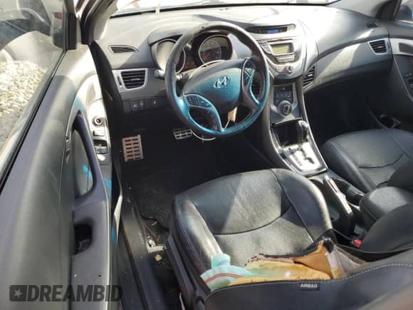 2013 Hyundai Elantra SE z VIN KMHDH6AE8DU006372, wystawiony jako Copart lot #60872335 z przebiegiem 151 390 mil mil oraz Szkoda całkowita • Salvage title. Historia ofert i sprzedaży dostępna na DreamBid. Obrazek 8.