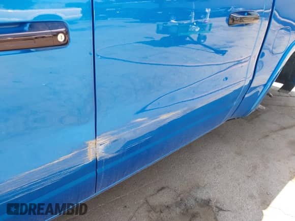 2025 Ram 1500 Big Horn с VIN 1C6RREFP0SN647137, выставлен на аукционе IAAI как лот 42179912 с пробегом 738 миль миль и . История ставок и продаж доступна на DreamBid. Изображение 16.