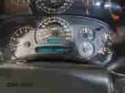 2005 Chevrolet Avalanche LS z VIN 3GNEK12Z05G242850, wystawiony jako IAAI lot #42310475 z przebiegiem 139 952 mil mil oraz . Historia ofert i sprzedaży dostępna na DreamBid. Obrazek 7.