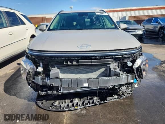 2025 Hyundai Kona SEL с VIN KM8HB3AB8SU200338, выставлен на аукционе Copart как лот 84417125 с пробегом 20 641 миль миль и Чистый • Clean title. История ставок и продаж доступна на DreamBid. Изображение 5.