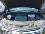 2023 Chevrolet Traverse LS z VIN 1GNERFKW3PJ310056, wystawiony jako IAAI lot #42770857 z przebiegiem 8 302 mil mil oraz . Historia ofert i sprzedaży dostępna na DreamBid. Obrazek 10.