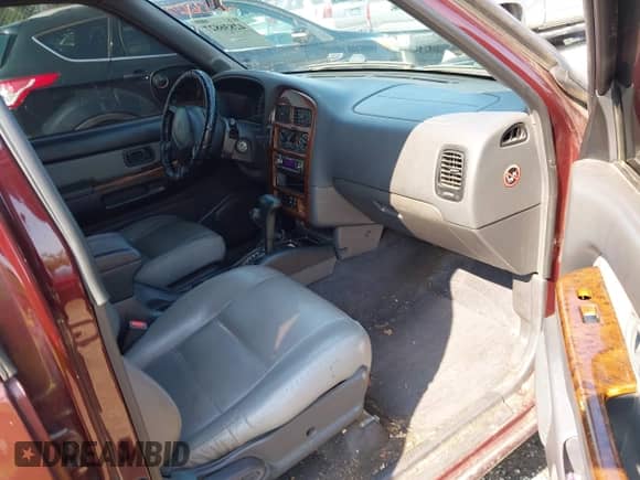 1997 Nissan Pathfinder XE with VIN JN8AR05Y1VW159739, listed as a IAAI auction lot 42836827 with 182,484 mi miles and . Bid and sale history available at DreamBid. Image 5.