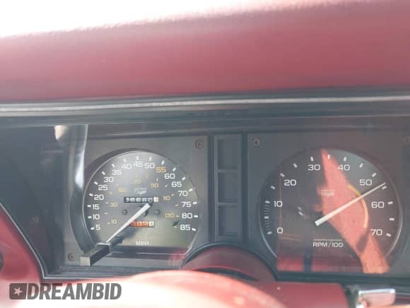 1982 Chevrolet Corvette с VIN 1G1AY8789C5114957, выставлен на аукционе IAAI как лот 42503785 с пробегом 386 801 миль миль и . История ставок и продаж доступна на DreamBid. Изображение 15.