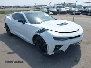 2018 Chevrolet Camaro 2SS с VIN 1G1FH1R78J0136427, выставлен на аукционе IAAI как лот 42394850 с пробегом 31 817 миль миль и . История ставок и продаж доступна на DreamBid. Изображение 1.