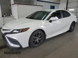 2024 Toyota Camry SE with VIN 4T1G11BK9RU114578, listed as a Copart auction lot 81834905 with 24,602 mi miles and Salvage title. Bid and sale history available at DreamBid. Image 1.