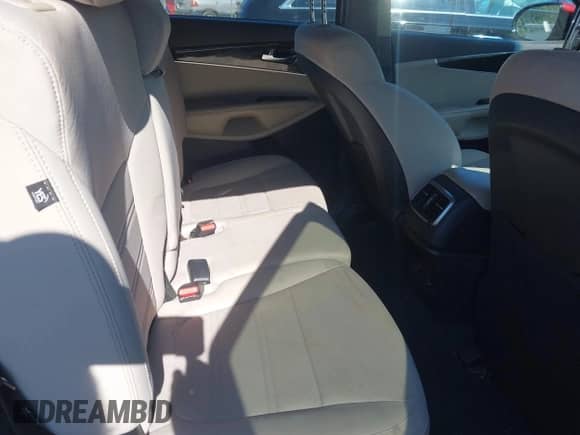 2019 Kia Sorento LX z VIN 5XYPGDA32KG538366, wystawiony jako IAAI lot #43185936 z przebiegiem 103 629 mil mil oraz . Historia ofert i sprzedaży dostępna na DreamBid. Obrazek 8.