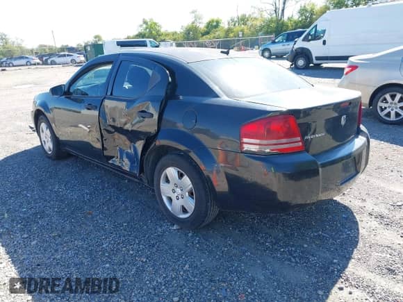 2008 Dodge Avenger SE z VIN 1B3LC46K18N184059, wystawiony jako IAAI lot #43401408 z przebiegiem 190 964 mil mil oraz . Historia ofert i sprzedaży dostępna na DreamBid. Obrazek 3.
