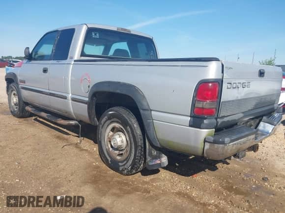 1999 Dodge 2500 with VIN 1B7KC2367XJ646278, listed as a IAAI auction lot 42337918 with 337,888 mi miles and . Bid and sale history available at DreamBid. Image 3.