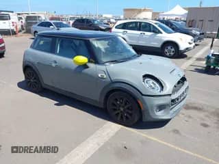 2021 MINI Hardtop Cooper SE с VIN WMWXP3C0XM2M93913, выставлен на аукционе IAAI как лот 42955295 с пробегом 36 445 миль миль и . История ставок и продаж доступна на DreamBid. Изображение 1.