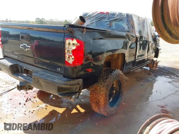 2016 Chevrolet Silverado 2500HD LT z VIN 1GC1KVE85GF250173, wystawiony jako IAAI lot #41199009 z przebiegiem 155 688 mil mil oraz . Historia ofert i sprzedaży dostępna na DreamBid. Obrazek 4.