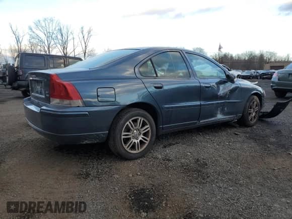 2007 Volvo S60 2.5L Turbo с VIN YV1RH592472623955, выставлен на аукционе Copart как лот 82886134 с пробегом 215 204 миль миль и Списание • Salvage title. История ставок и продаж доступна на DreamBid. Изображение 3.