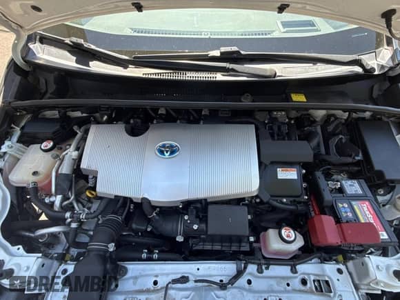 2018 Toyota Prius Plus z VIN JTDKARFP6J3073923, wystawiony jako Copart lot #68948185 z przebiegiem 119 620 mil mil oraz Szkoda całkowita • Salvage title. Historia ofert i sprzedaży dostępna na DreamBid. Obrazek 7.