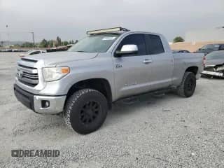 2015 Toyota Tundra SR5 с VIN 5TFRY5F14FX179270, выставлен на аукционе Copart как лот 61648295 с пробегом 194 012 миль миль и Списание • Salvage title. История ставок и продаж доступна на DreamBid. Изображение 1.
