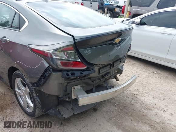 2017 Chevrolet Volt LT z VIN 1G1RA6S53HU100722, wystawiony jako IAAI lot #42805006 z przebiegiem 85 636 mil mil oraz . Historia ofert i sprzedaży dostępna na DreamBid. Obrazek 6.