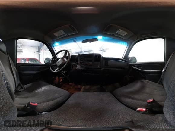 2002 Chevrolet Silverado 1500 с VIN 1GCEC14V92Z213410, выставлен на аукционе IAAI как лот 42374112 с пробегом 214 877 миль миль и . История ставок и продаж доступна на DreamBid. Изображение 19.