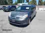 2007 Toyota Sienna XLE z VIN 5TDZK22C87S063469, wystawiony jako IAAI lot #42529973 z przebiegiem 200 238 mil mil oraz . Historia ofert i sprzedaży dostępna na DreamBid. Obrazek 6.