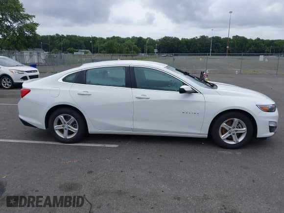 2020 Chevrolet Malibu LS z VIN 1G1ZC5ST9LF097051, wystawiony jako IAAI lot #42777570 z przebiegiem 76 267 mil mil oraz . Historia ofert i sprzedaży dostępna na DreamBid. Obrazek 14.