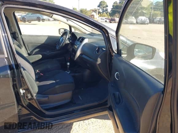 2016 Nissan Note S with VIN 3N1CE2CP8GL355730, listed as a IAAI auction lot 43444062 with 160,916 mi miles and . Bid and sale history available at DreamBid. Image 5.