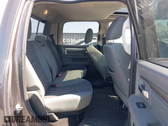 2014 Ram 1500 Big Horn z VIN 1C6RR7LM8ES376498, wystawiony jako IAAI lot #43371621 z przebiegiem 48 216 mil mil oraz . Historia ofert i sprzedaży dostępna na DreamBid. Obrazek 8.