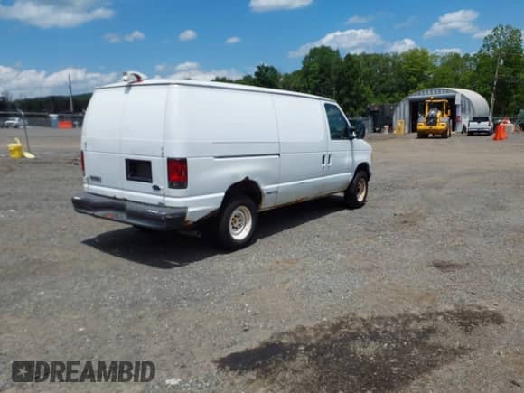 2007 Ford Econoline Cargo Commercial with VIN 1FTNE24W87DB00058, listed as a IAAI auction lot 42342560 with 283,309 mi miles and . Bid and sale history available at DreamBid. Image 4.