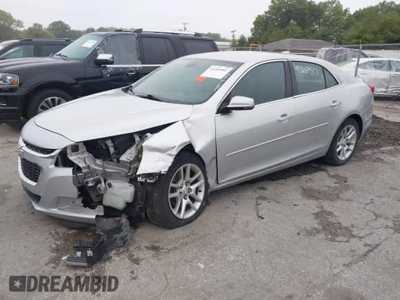 2015 Chevrolet Malibu LT z VIN 1G11C5SL7FU153582, wystawiony jako IAAI lot #43269501 z przebiegiem 131 057 mil mil oraz . Historia ofert i sprzedaży dostępna na DreamBid. Obrazek 18.