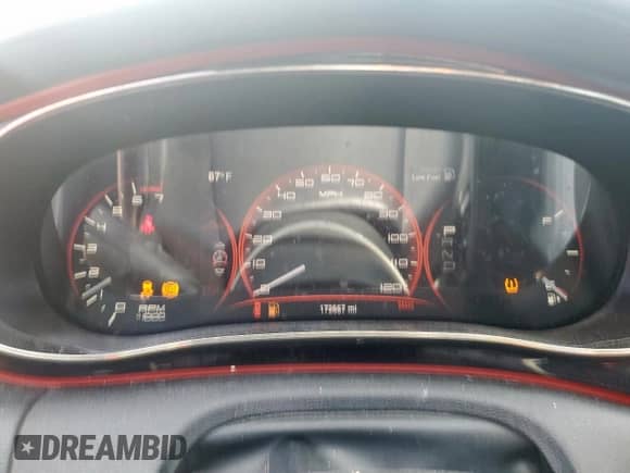 2015 Dodge Dart GT z VIN 1C3CDFEB1FD112827, wystawiony jako Copart lot #70955785 z przebiegiem 172 667 mil mil oraz Szkoda całkowita • Salvage title. Historia ofert i sprzedaży dostępna na DreamBid. Obrazek 9.