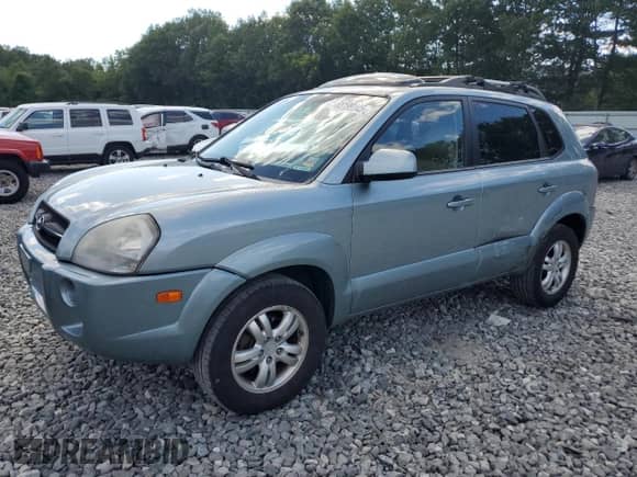 2008 Hyundai Tucson SE с VIN KM8JN72D88U739261, выставлен на аукционе Copart как лот 65199145 с пробегом 108 500 миль миль и Чистый • Clean title. История ставок и продаж доступна на DreamBid. Изображение 1.