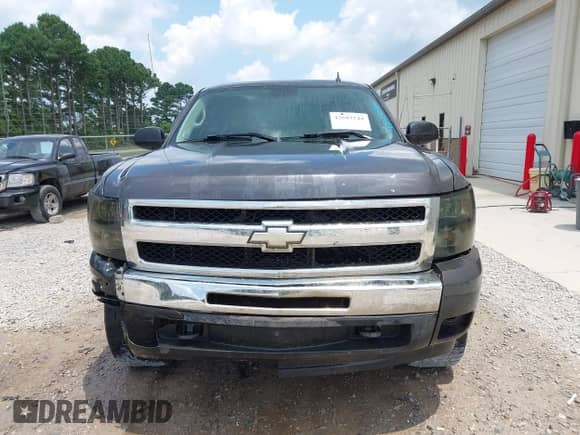 2011 Chevrolet Silverado 1500 LT z VIN 3GCPKSEA5BG216494, wystawiony jako IAAI lot #42683144 z przebiegiem 261 539 mil mil oraz . Historia ofert i sprzedaży dostępna na DreamBid. Obrazek 12.