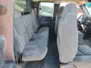 2004 Chevrolet Silverado 1500 LT z VIN 1GCEC19T04E389585, wystawiony jako Copart lot #82686555 z przebiegiem 194 212 mil mil oraz Czysty tytuł • Clean title. Historia ofert i sprzedaży dostępna na DreamBid. Obrazek 10.