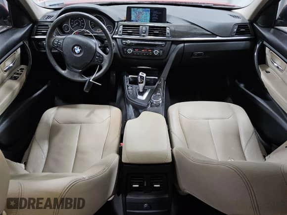 2015 BMW 3 Series 320i с VIN WBA3B1C55FP831754, выставлен на аукционе Copart как лот 85751185 с пробегом 120 407 миль миль и Чистый • Clean title. История ставок и продаж доступна на DreamBid. Изображение 8.