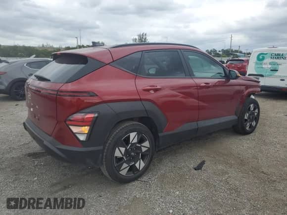 2024 Hyundai Kona SEL с VIN KM8HB3AB2RU181974, выставлен на аукционе Copart как лот 76084734 с пробегом 4 661 миль миль и На запчасти • Non repairable. История ставок и продаж доступна на DreamBid. Изображение 3.