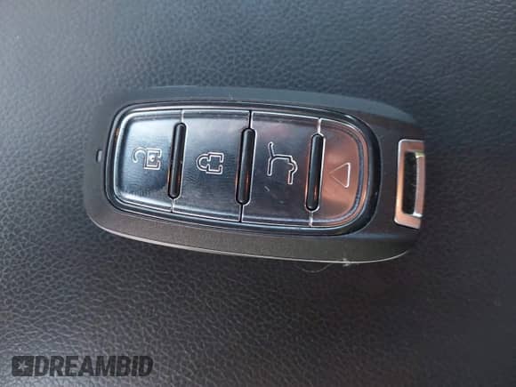 2018 Chevrolet Malibu LS с VIN 1G1ZB5ST6JF196605, выставлен на аукционе IAAI как лот 43433677 с пробегом 39 351 миль миль и . История ставок и продаж доступна на DreamBid. Изображение 11.