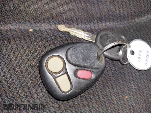 1999 GMC Sierra 1500 SL с VIN 1GTEK19T1XE503648, выставлен на аукционе IAAI как лот 43390630 с пробегом 246 954 миль миль и . История ставок и продаж доступна на DreamBid. Изображение 11.