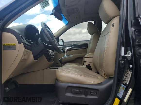 2012 Hyundai Santa Fe Limited z VIN 5XYZK3AB8CG125653, wystawiony jako Copart lot #81908775 z przebiegiem 209 217 mil mil oraz Czysty tytuł • Clean title. Historia ofert i sprzedaży dostępna na DreamBid. Obrazek 7.