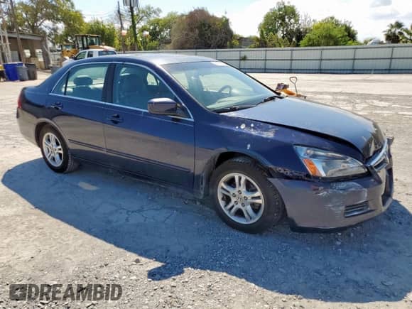 2007 Honda Accord EX-L with VIN 1HGCM56827A153657, listed as a Copart auction lot 81913155 with 147,154 mi miles and Salvage title. Bid and sale history available at DreamBid. Image 4.