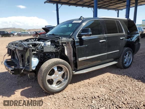 2016 Cadillac Escalade Luxury Collection z VIN 1GYS4BKJ2GR302064, wystawiony jako Copart lot #82099695 z przebiegiem 95 418 mil mil oraz Szkoda całkowita • Salvage title. Historia ofert i sprzedaży dostępna na DreamBid. Obrazek 1.