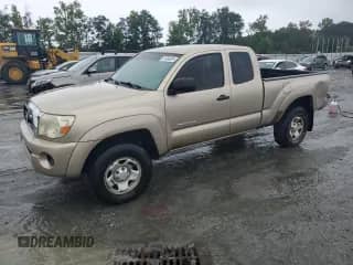 2005 Toyota Tacoma with VIN 5TEUX42N05Z049039, listed as a Copart auction lot 67936385 with 222,183 mi miles and Salvage title. Bid and sale history available at DreamBid. Image 1.