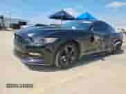 2015 Ford Mustang V6 z VIN 1FA6P8AM6F5370022, wystawiony jako Copart lot #84594425 z przebiegiem 176 593 mil mil oraz Szkoda całkowita • Salvage title. Historia ofert i sprzedaży dostępna na DreamBid. Obrazek 1.