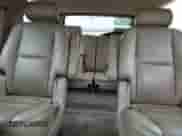 2010 Chevrolet Tahoe LTZ z VIN 1GNUCCE01AR291454, wystawiony jako Copart lot #67564625 z przebiegiem 250 261 mil mil oraz Szkoda całkowita • Salvage title. Historia ofert i sprzedaży dostępna na DreamBid. Obrazek 10.