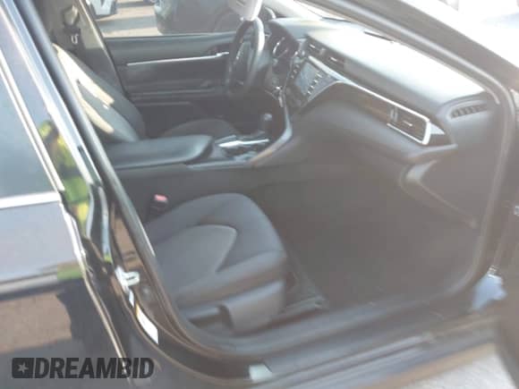 2018 Toyota Camry SE with VIN 4T1B11HK4JU658668, listed as a IAAI auction lot 43204847 with 195,921 mi miles and . Bid and sale history available at DreamBid. Image 5.